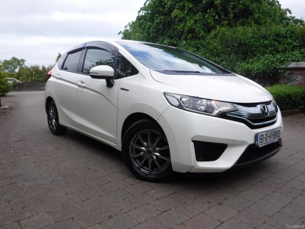 Honda Fit Hatchback, Petrol Hybrid, 2015, White