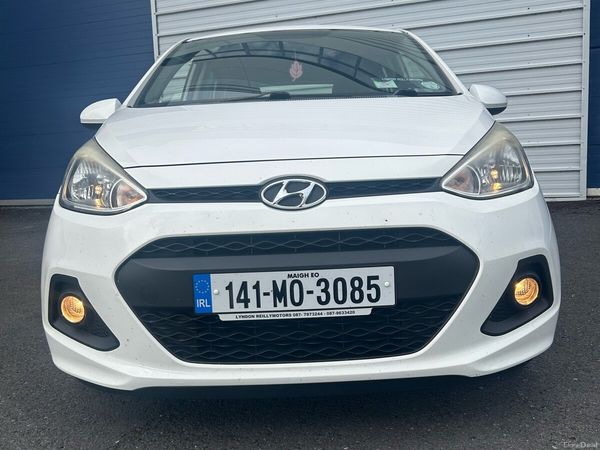 Hyundai i10 Hatchback, Petrol, 2014, White