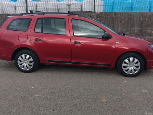Dacia Logan Estate, Petrol, 2016, Red