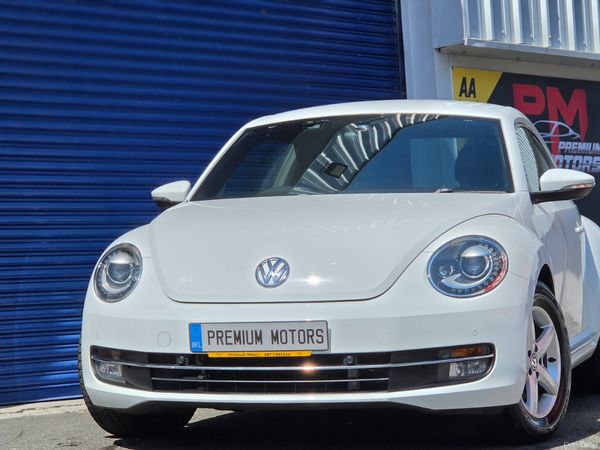 Volkswagen Beetle Hatchback, Petrol, 2015, White