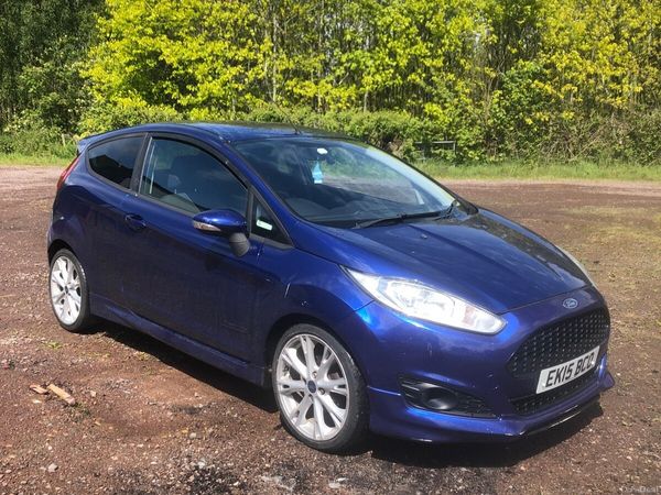 Ford Fiesta Hatchback, Petrol, 2015, Blue