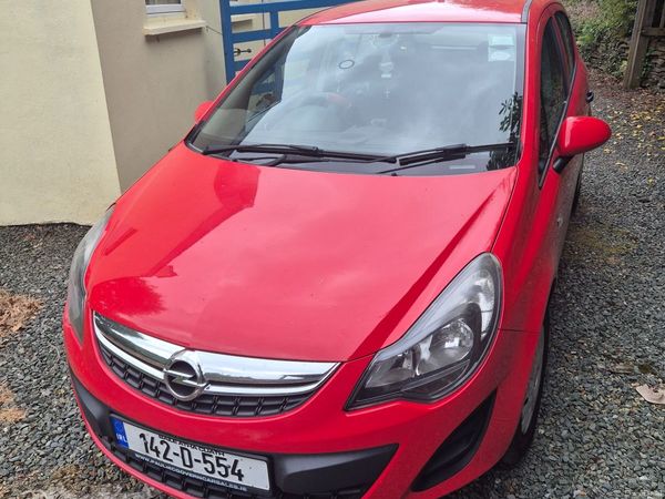 Opel Corsa Hatchback, Petrol, 2014, Red