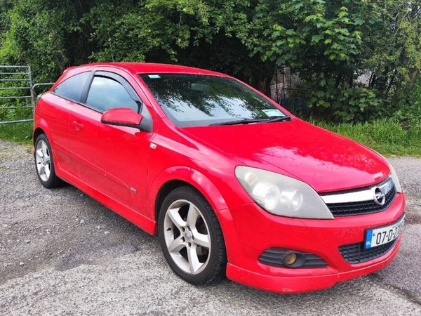 Opel Astra Hatchback, Petrol, 2007, Red