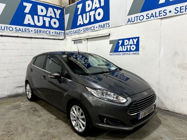 Ford Fiesta Hatchback, Petrol, 2016, Grey