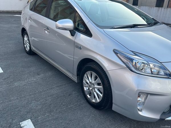 Toyota Prius Hatchback, Petrol Hybrid, 2014, Silver