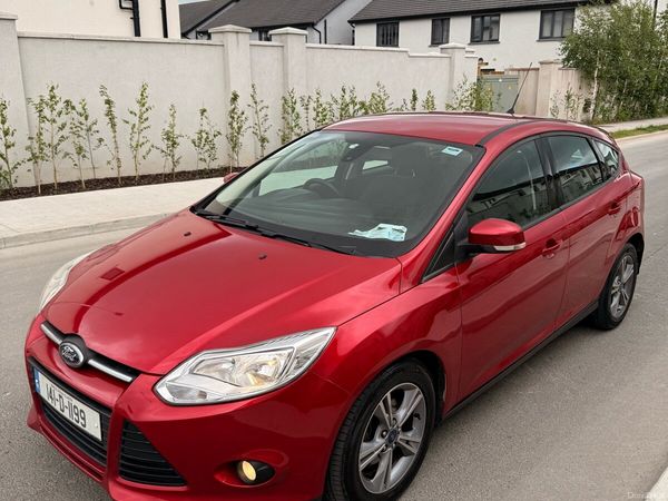 Ford Focus Hatchback, Diesel, 2014, Red