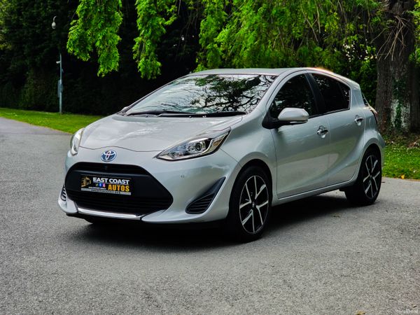 Toyota Aqua Hatchback, Petrol Hybrid, 2020, Silver