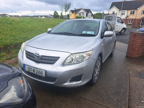 Toyota Corolla Saloon, Petrol, 2007, Silver