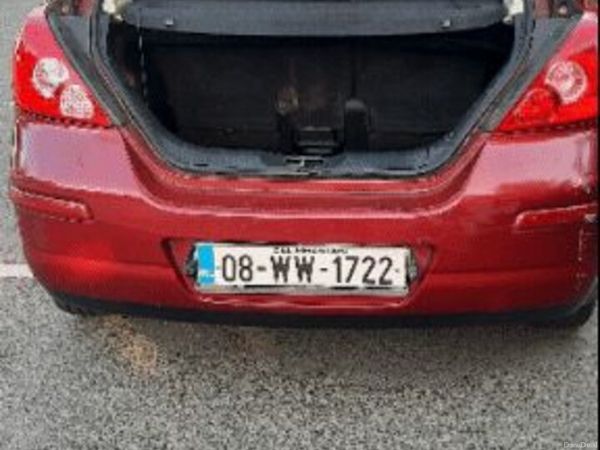 Nissan Tiida Hatchback, Petrol, 2008, Red