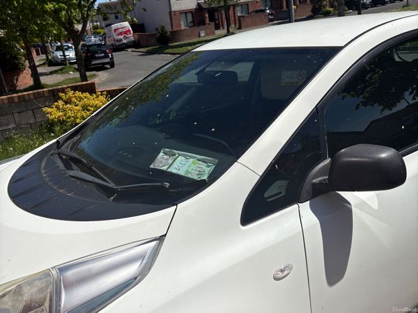 Nissan Leaf Hatchback, Electric, 2013, White