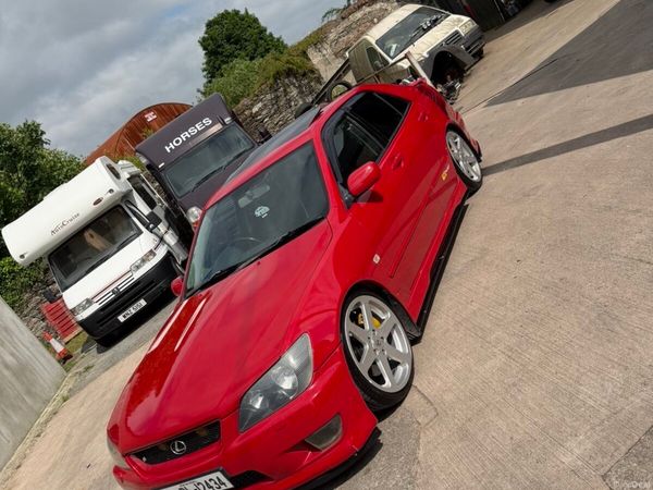 Lexus IS Saloon, Petrol, 2003, Red