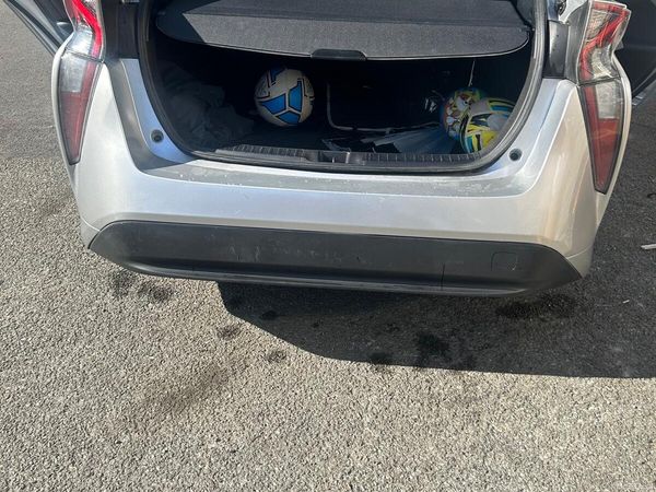 Toyota Prius Hatchback, Petrol Hybrid, 2018, Silver