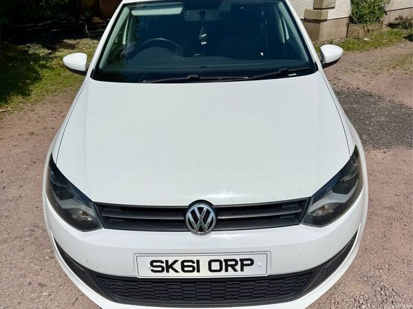 Volkswagen Polo Hatchback, Petrol, 2011, White