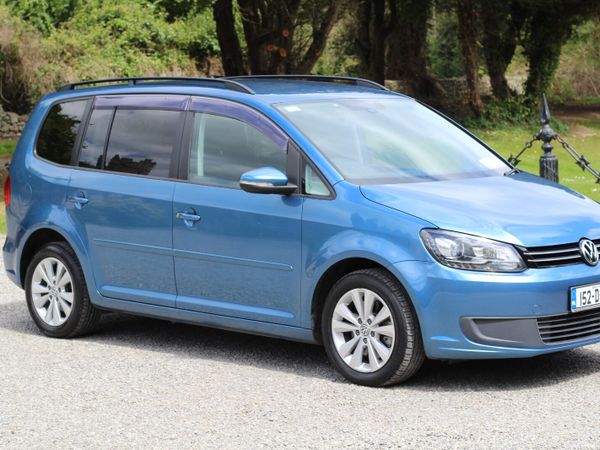 Volkswagen Touran MPV, Petrol, 2015, Blue