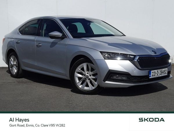 Skoda Octavia Saloon, Diesel, 2022, Grey