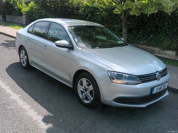 Volkswagen Jetta Saloon, Diesel, 2012, Silver