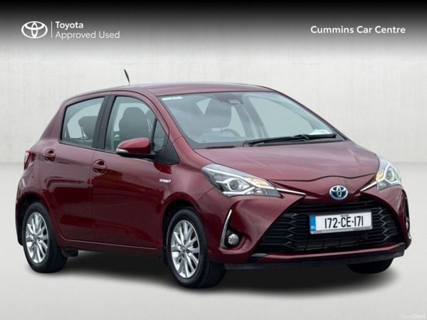 Toyota Yaris Hatchback, Petrol Hybrid, 2017, Red