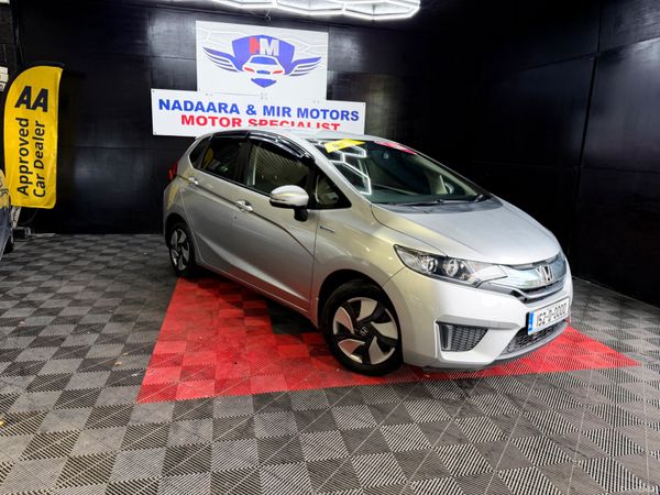 Honda Fit Hatchback, Petrol Hybrid, 2015, Silver