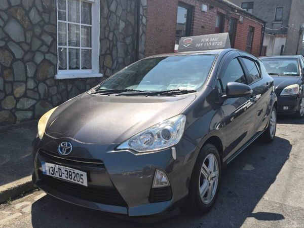 Toyota Aqua Hatchback, Petrol Hybrid, 2013, Grey