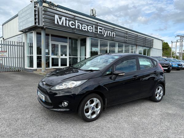 Ford Fiesta Hatchback, Petrol, 2013, Black
