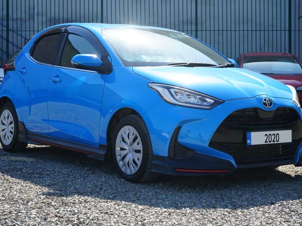 Toyota Yaris Hatchback, Petrol Hybrid, 2020, Blue