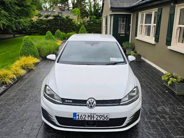 Volkswagen Golf Hatchback, Diesel, 2016, White