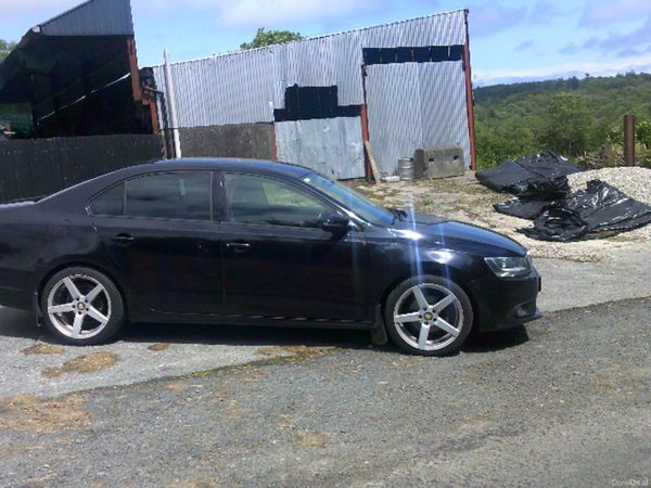 Volkswagen Jetta Saloon, Diesel, 2014, Black