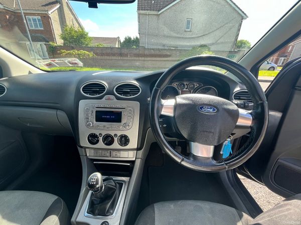 Ford Focus Hatchback, Diesel, 2011, Grey
