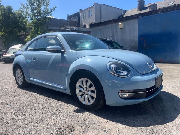 Volkswagen Beetle Hatchback, Petrol, 2013, Blue