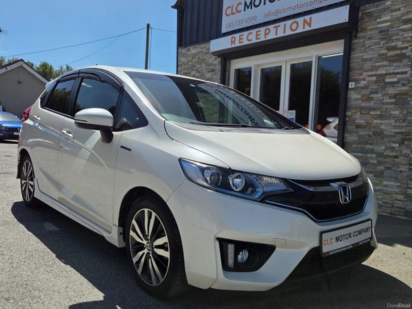 Honda Fit Hatchback, Petrol Hybrid, 2016, White