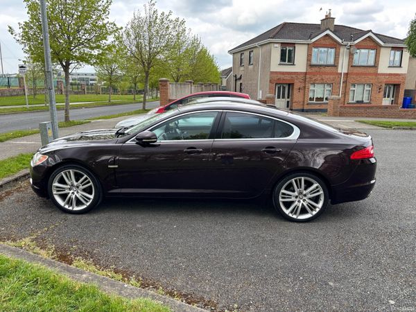 Jaguar XF Saloon, Diesel, 2011, Red