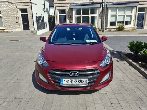 Hyundai i30 Hatchback, Diesel, 2016, Red