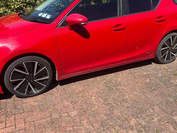 Lexus CT Hatchback, Petrol Hybrid, 2015, Red