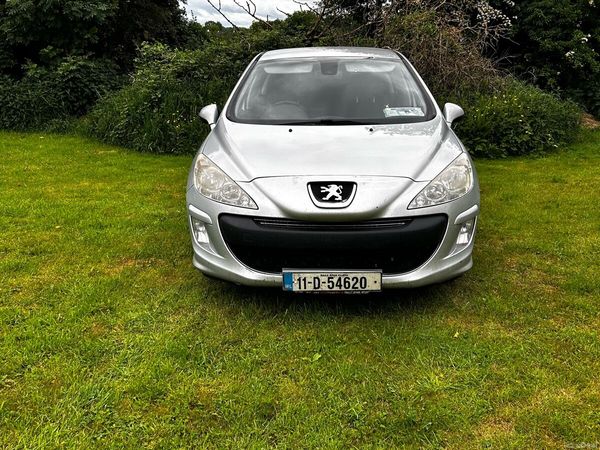 Peugeot 308 Hatchback, Diesel, 2011, Silver