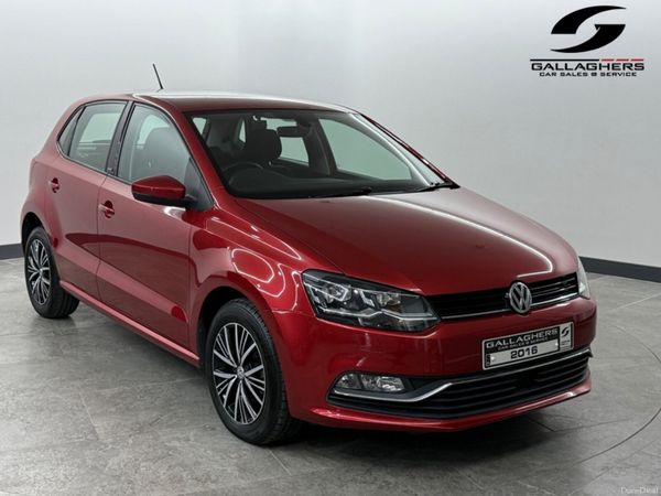 Volkswagen Polo Hatchback, Petrol, 2016, Red