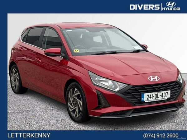 Hyundai i20 Hatchback, Petrol, 2024, Red