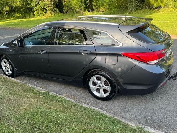 Hyundai i40 Estate/Jeep, Diesel, 2013, Grey
