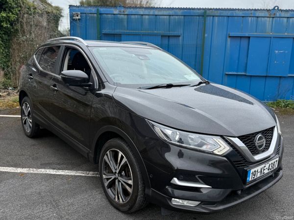 Nissan Qashqai Hatchback, Diesel, 2019, Black