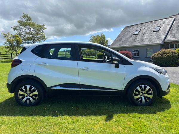 Renault Captur Hatchback, Diesel, 2018, White