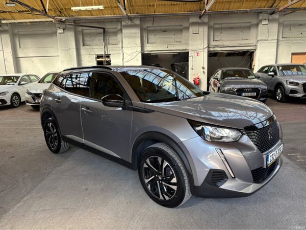 Peugeot 2008 MPV, Petrol, 2023, Grey