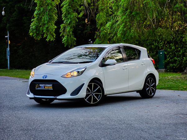 Toyota Aqua Hatchback, Petrol, 2020, White