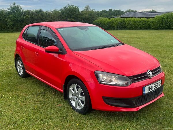 Volkswagen Polo Hatchback, Petrol, 2011, Red