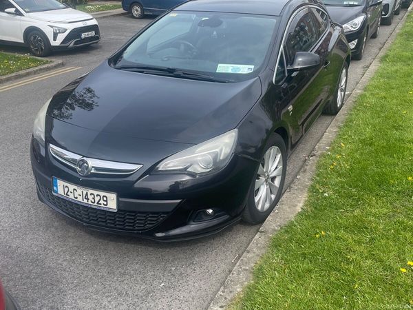 Vauxhall Astra Hatchback, Diesel, 2012, Black
