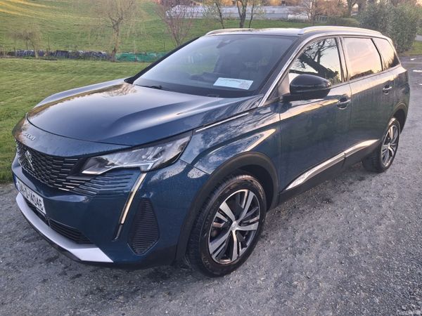 Peugeot 5008 MPV, Diesel, 2024, Blue