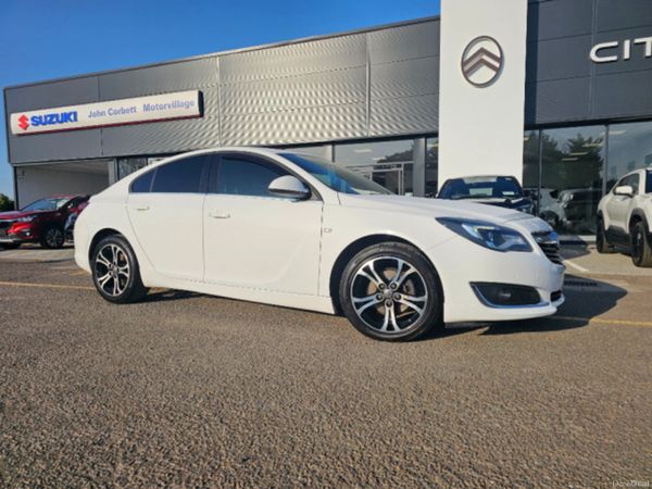 Opel Insignia Hatchback, Diesel, 2017, White