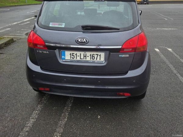 Kia Venga MPV, Petrol, 2015, Silver