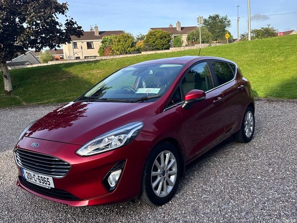 Ford Fiesta Hatchback, Petrol, 2020, Red
