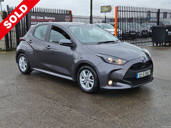 Toyota Yaris Hatchback, Petrol Hybrid, 2022, Grey