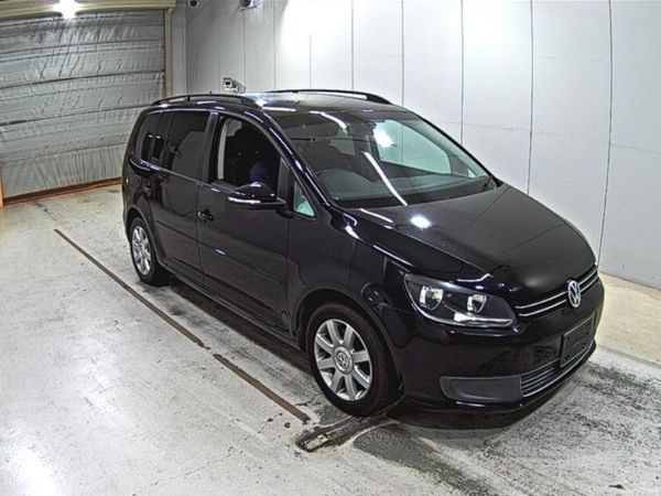 Volkswagen Touran MPV, Petrol, 2014, Black