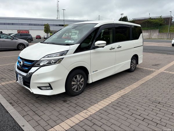 Nissan Serena MPV, Petrol, 2018, White